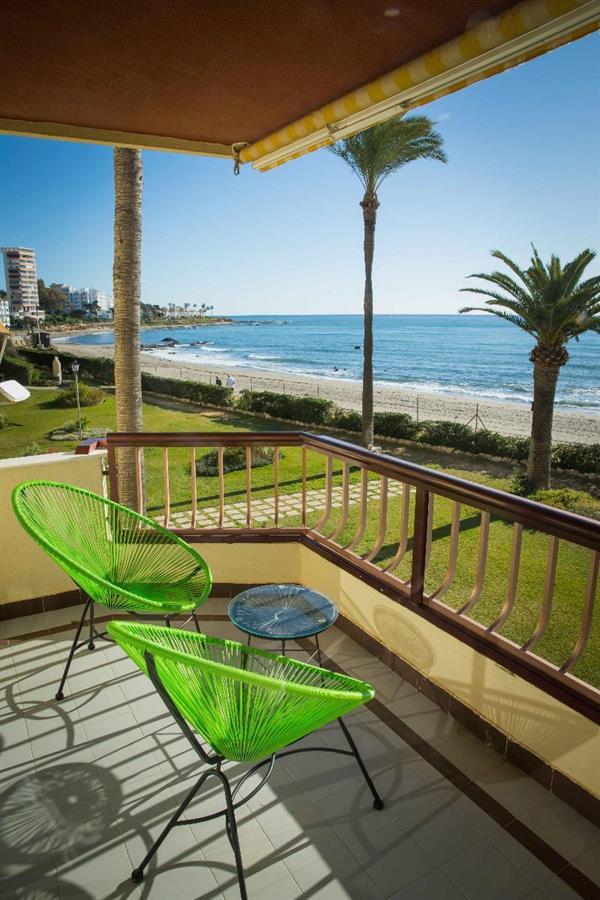 Holidays2Riviera Sea Side Front Beach Sitio de Calahonda Екстер'єр фото